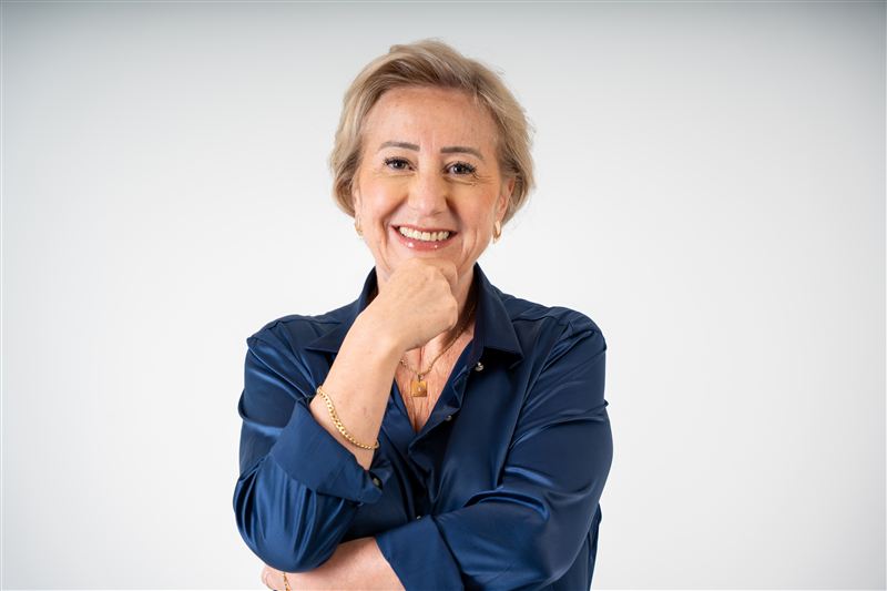 Foto da Dra. Regina Cioffi